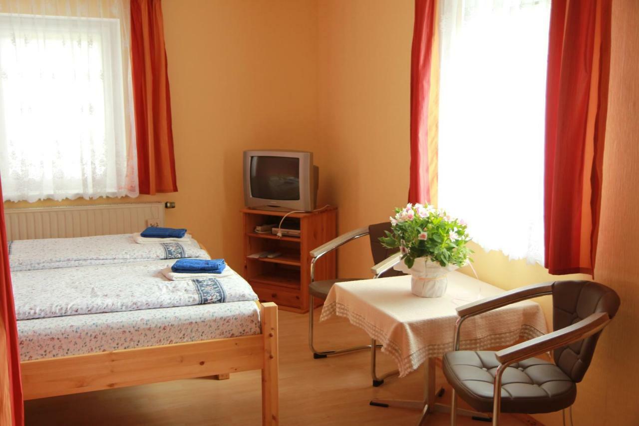 Ferienwohnung Im Herzen Des Nationalparks Hohnstein Luaran gambar